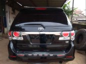 Bán Toyota Fortuner sản xuất 2016, màu đen, nhập khẩu nguyên chiếc xe gia đình, giá 900tr