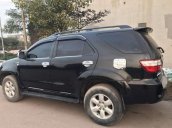 Bán Toyota Fortuner 2011, màu đen số sàn