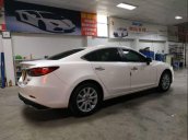 Bán xe Mazda 6 2.0 2015, màu trắng như mới