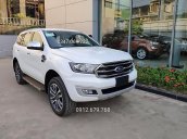 Cần bán lại xe Ford Everest Titanium sản xuất năm 2018, màu trắng, nhập khẩu