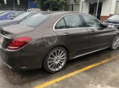 Bán Mercedes C300 năm 2017, màu nâu