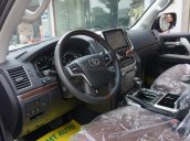 Bán ô tô Toyota Land Cruiser VX R 4.6 AT đời 2017, màu đen, xe nhập Trung Đông mới 100%, LH em Hương