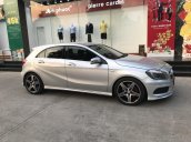 Bán chiếc Mercedes A250 AMG 2015 màu bạc