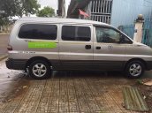 Cần bán Hyundai Grand Starex Van 2.5 MT đời 2004, màu bạc, nhập khẩu 