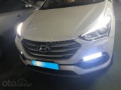 Gia đình cần bán Santafe 2017, số tự động, máy xăng full option, màu trắng