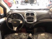 Bán Chevrolet Spark 1.2 LT sản xuất năm 2015, màu trắng, số sàn