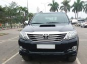 Bán Toyota Fortuner sản xuất 2015, màu đen, giá 820tr