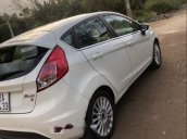 Bán Ford Fiesta sản xuất năm 2016, màu trắng, 428 triệu