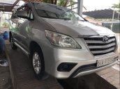 Bán ô tô Toyota Innova năm 2014, màu bạc xe gia đình