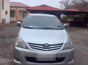 Bán Toyota Innova sản xuất 2011, màu bạc xe gia đình, 475tr