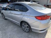 Bán xe Honda City Top đời 2017, màu bạc xe gia đình, giá 580tr