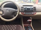 Cần bán gấp Toyota Camry đời 2002, màu đen