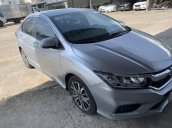 Bán xe Honda City Top đời 2017, màu bạc xe gia đình, giá 580tr