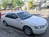 Cần bán Toyota Camry đời 2000, màu trắng