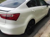 Bán ô tô Kia Rio sản xuất 2015, màu trắng số sàn