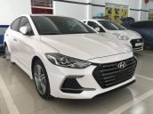 Cần bán Hyundai Elantra Sport 1.6 AT 2018, màu trắng