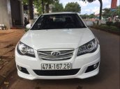 Cần bán xe Hyundai Avante sản xuất năm 2012, màu trắng, xe nhập