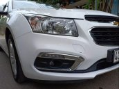 Bán ô tô Chevrolet Cruze đời 2017, màu trắng, xe gia đình