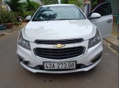 Bán ô tô Chevrolet Cruze đời 2017, màu trắng, xe gia đình