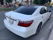 Bán xe Lexus LS. 460L, model 2008, nhập Mỹ cuối 2009 màu trắng, số tự động, máy xăng, đã đi 50000 km