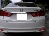 Gia đình tôi cần bán xe Honda City sản xuất 2015, xe tiêu thụ xăng rất ít, nội thất rộng rãi, kiểu dáng thể thao