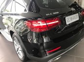 Bán xe Mercedes GLC300 4MATIC năm 2018, màu đen