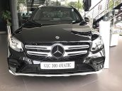 Bán xe Mercedes GLC300 4MATIC năm 2018, màu đen