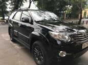 Bán Fortuner V sản xuất 2015, số tự động 1 cầu, màu đen, tư nhân chỉnh chủ mua từ mới, xe đã chạy chuẩn 4 vạn km