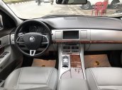 Cần bán Jaguar XF màu đỏ model 2014, xe nhập, giá tốt