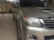 Cần bán xe Toyota Hilux 2014, màu bạc, nhập khẩu nguyên chiếc, giá chỉ 450 triệu