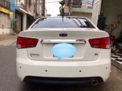 Cần bán lại xe Kia Forte sản xuất năm 2011, màu trắng xe gia đình