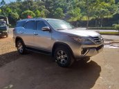 Bán Toyota Fortuner đời 2017, màu bạc xe gia đình, giá 980tr