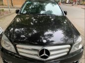 Cần bán Mercedes C300 AT đời 2011, màu đen, 635 triệu