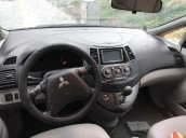 Cần bán gấp Mitsubishi Grandis năm 2007, màu đen xe gia đình