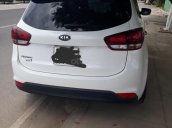 Cần bán gấp Kia Rondo đời 2018, màu kem (be)