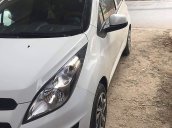 Bán xe Chevrolet Spark 1.2 2017, màu trắng 