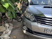 Cần bán Toyota Fortuner sản xuất năm 2015, màu bạc, nhập khẩu