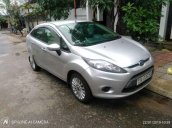 Cần bán Ford Fiesta đời 2011, màu bạc 