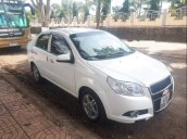 Cần bán Chevrolet Aveo đời 2014, màu trắng, giá tốt