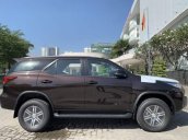 Bán ô tô Toyota Fortuner đời 2019, màu nâu