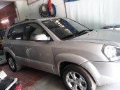 Cần bán gấp Hyundai Tucson 2.0 AT 4WD năm sản xuất 2009, màu bạc, nhập khẩu  