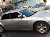 Cần bán xe Chrysler 300C năm sản xuất 2010, màu bạc, nhập khẩu giá cạnh tranh