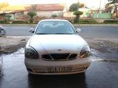 Bán Daewoo Nubira màu trắng, đời 2002