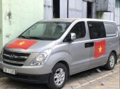 Bán Hyundai Starex đời 2014, màu bạc, nhập khẩu