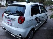 Cần bán gấp Chevrolet Spark đời 2010, màu trắng xe gia đình, giá tốt