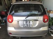 Cần bán Chevrolet Spark năm 2010, màu bạc, giá tốt