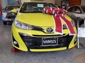 Bán Toyota Yaris 2018 1.5 màu vàng chanh, xe đang có sẵn giao ngay