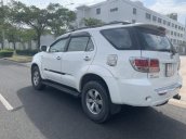 Cần bán gấp Toyota Fortuner đời 2007, màu trắng, nhập khẩu