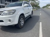 Cần bán gấp Toyota Fortuner đời 2007, màu trắng, nhập khẩu