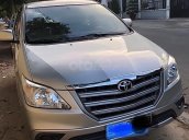 Cần bán xe Toyota Innova 2015, màu bạc chính chủ